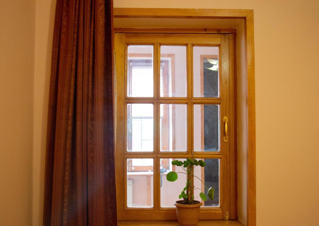 Sunflower Hotel Tbilisi Exterior foto